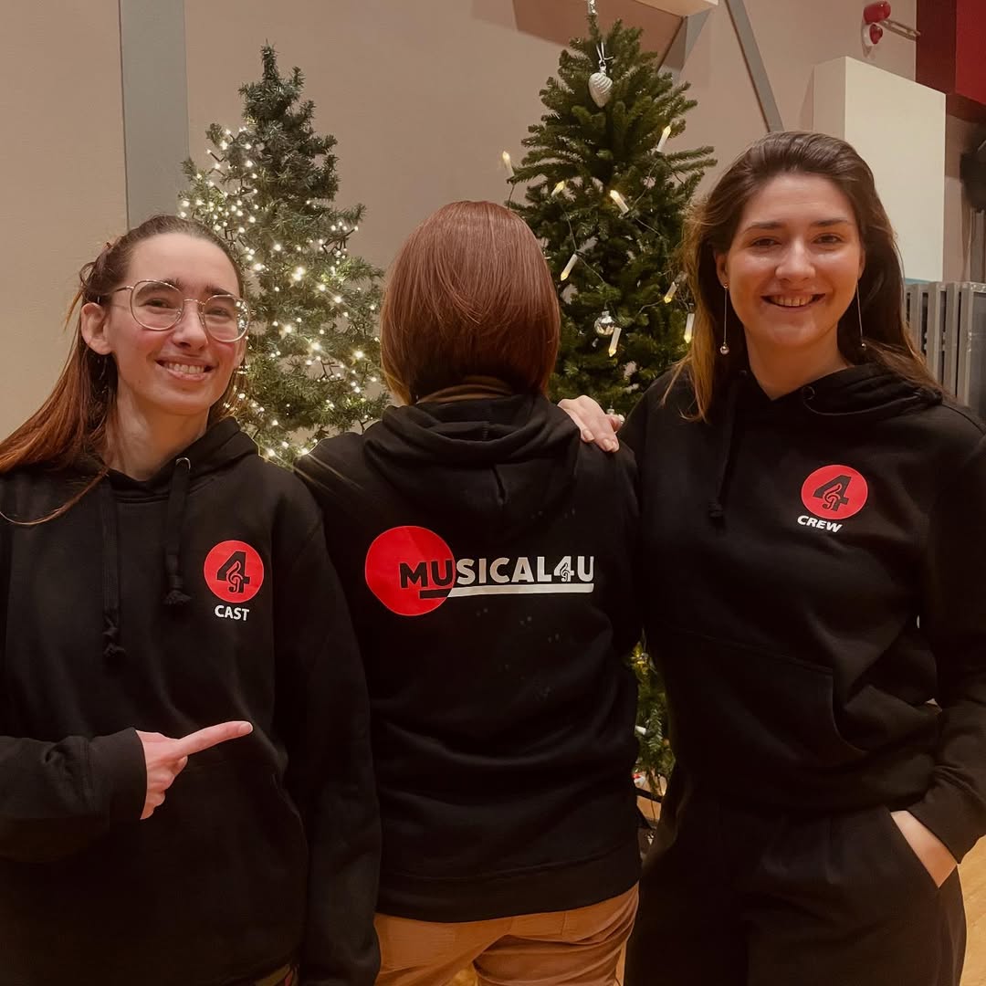 Isis Jonker creëerde het design en branding voor Musical4U in Veldhoven, waarbij ze creatieve visies en strategische ontwerpen combineerde om de merkidentiteit te versterken. Een toonaangevend project uit haar professionele portfolio.